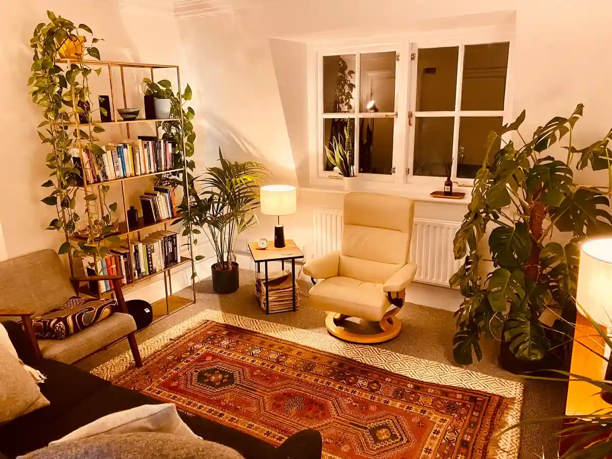 Consulting room at 142 Buckingham Palace Road, Victoria, London